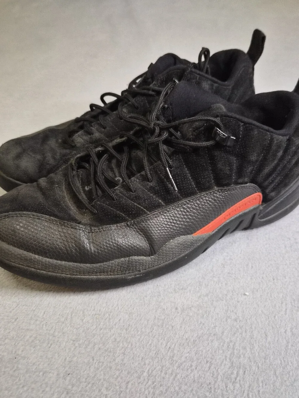 Jordan 23's black trainers, with red detailsSize US 11.5 #sneakers #basketball